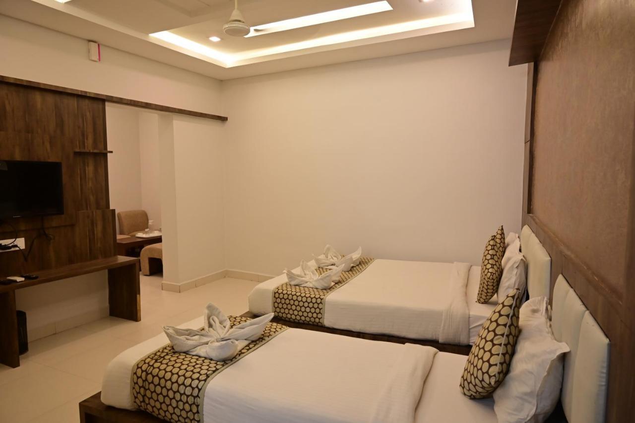 Grand Oliver Chennai Esterno foto