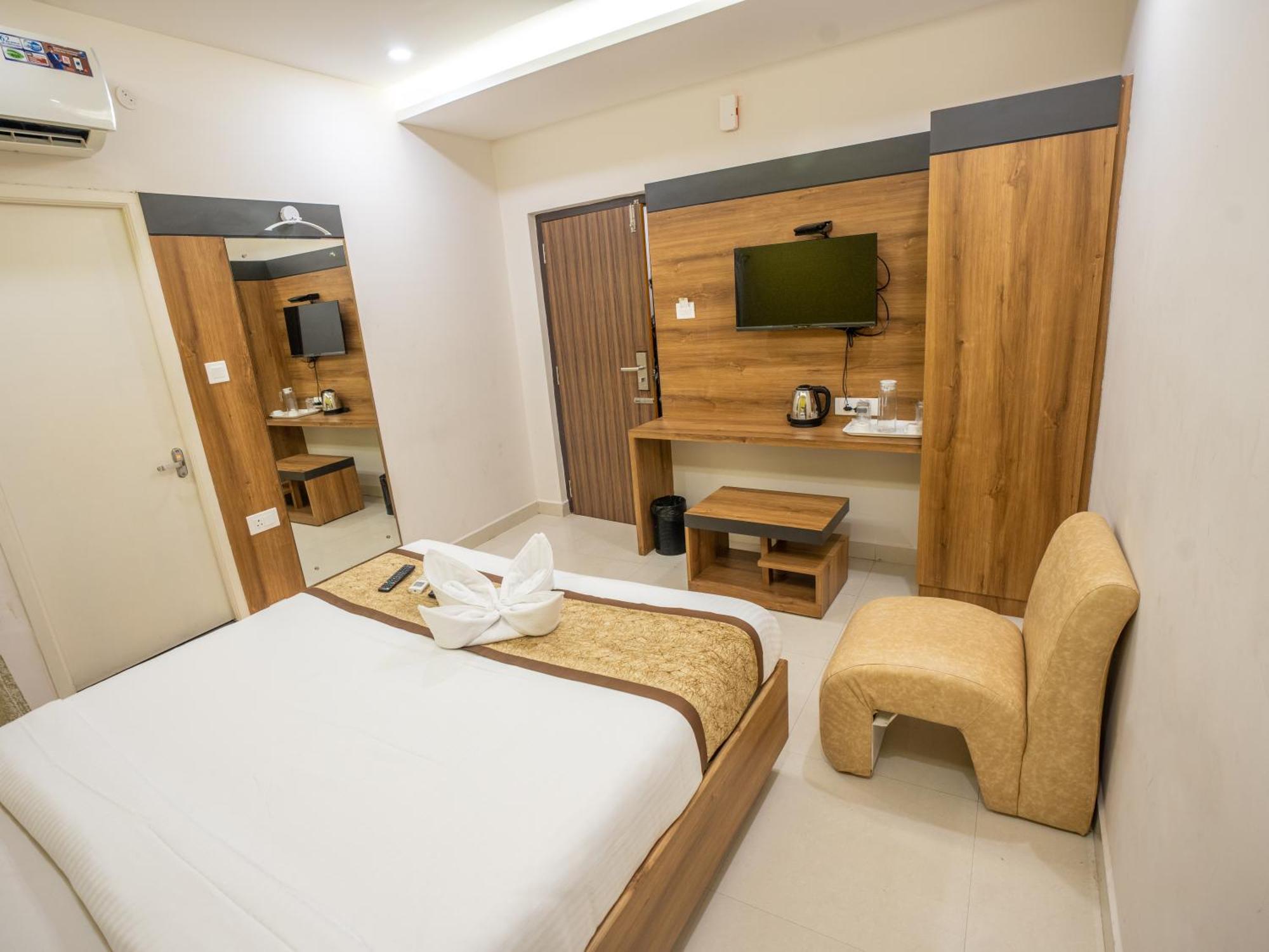 Grand Oliver Chennai Esterno foto