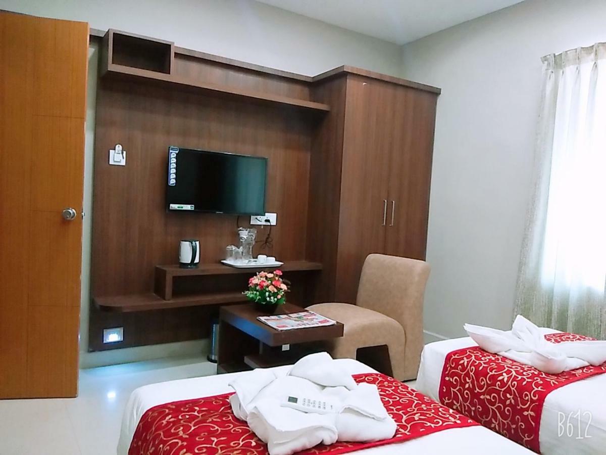 Grand Oliver Chennai Esterno foto