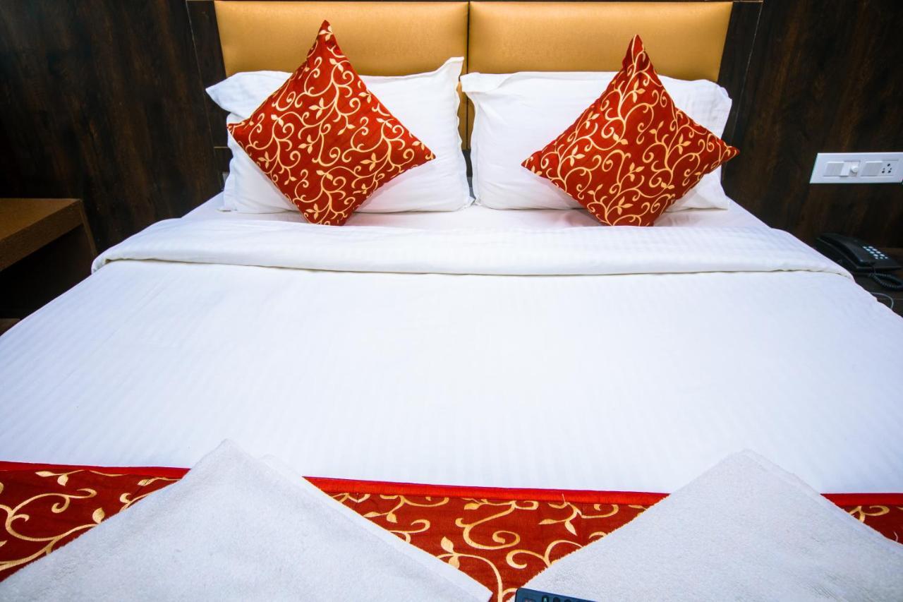 Grand Oliver Chennai Esterno foto