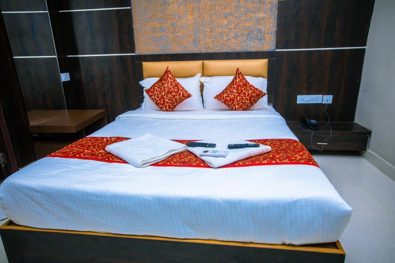 Grand Oliver Chennai Esterno foto