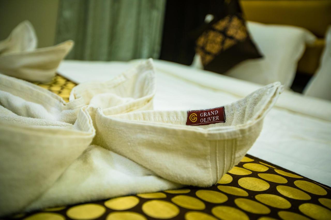 Grand Oliver Chennai Esterno foto