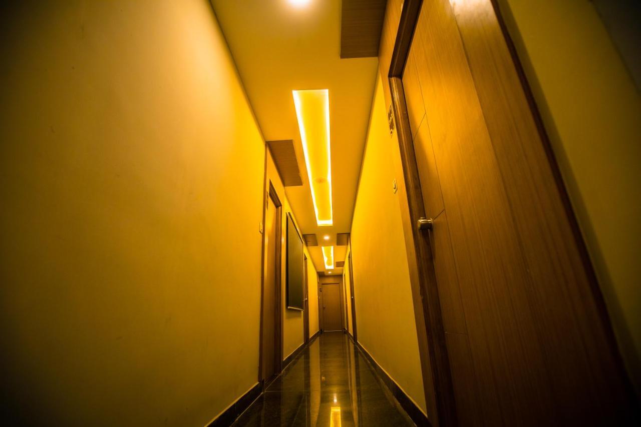 Grand Oliver Chennai Esterno foto